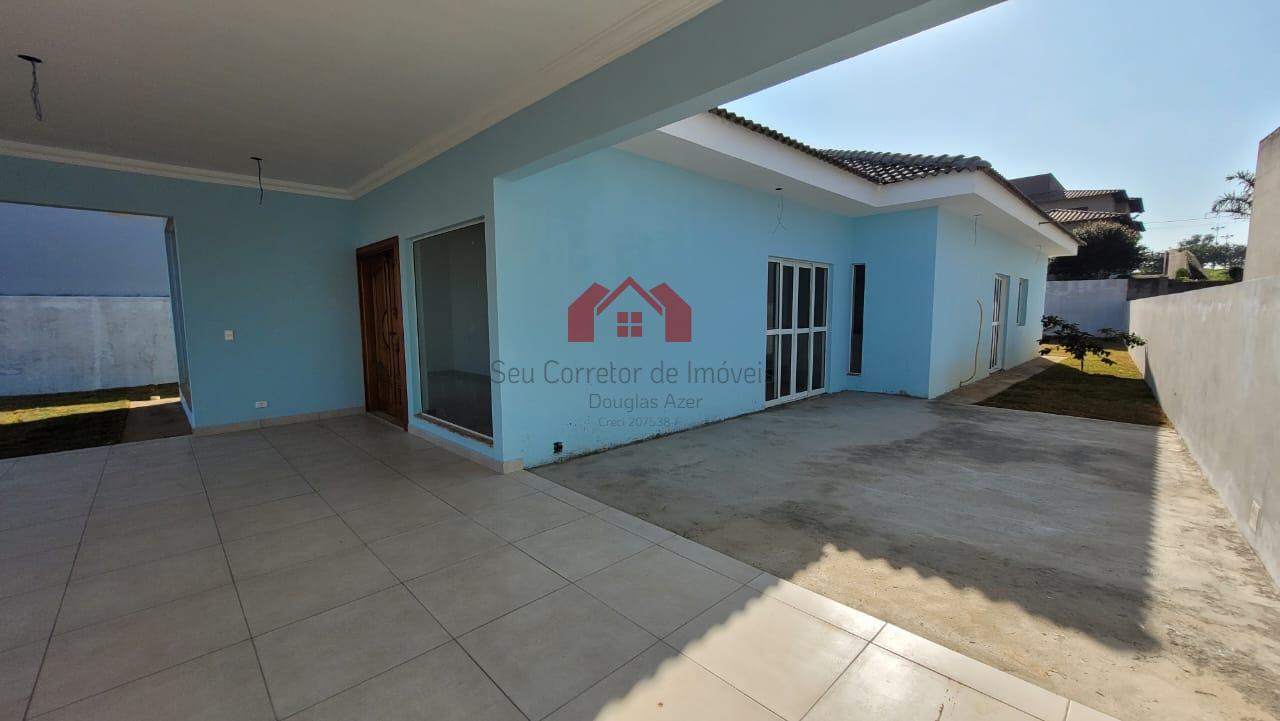 Casa de Condomínio à venda com 3 quartos, 220m² - Foto 1