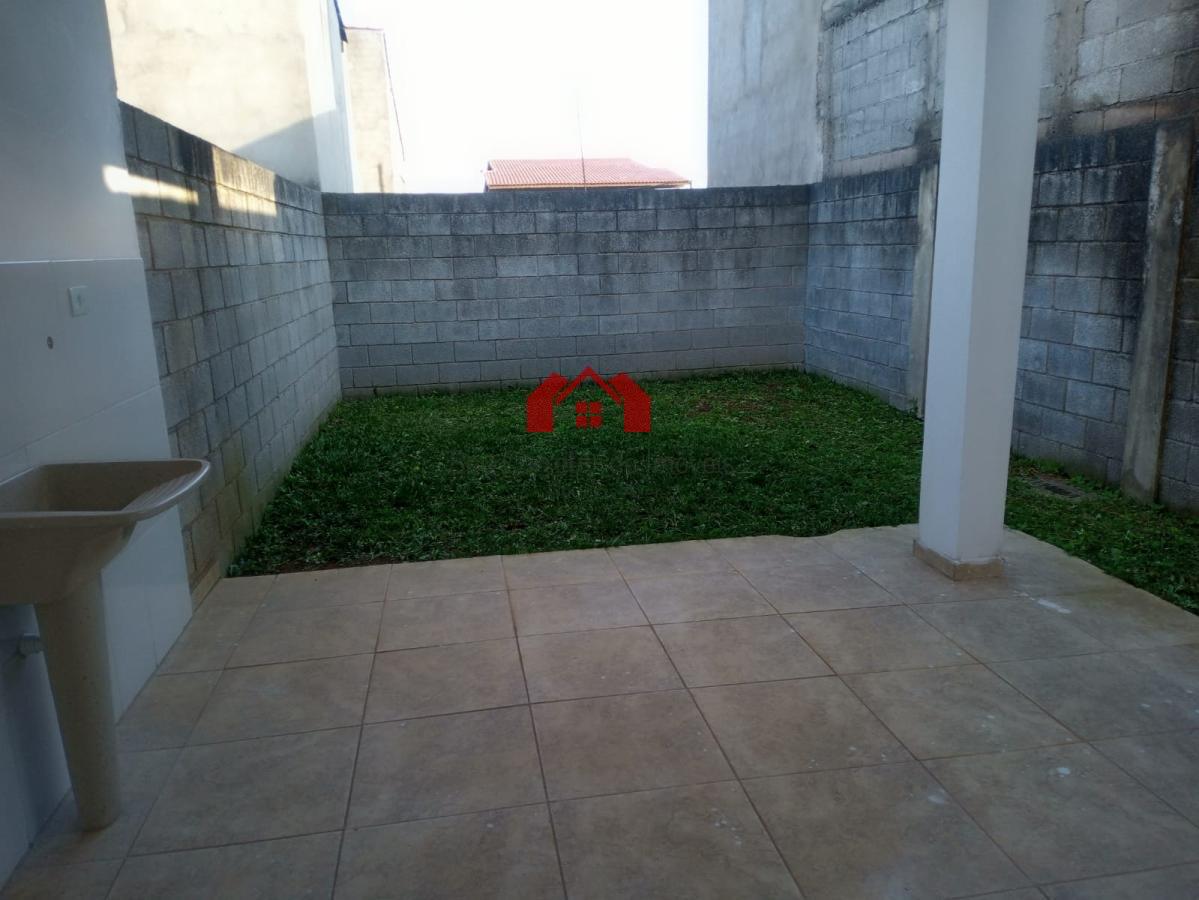 Casa à venda com 2 quartos, 60m² - Foto 26