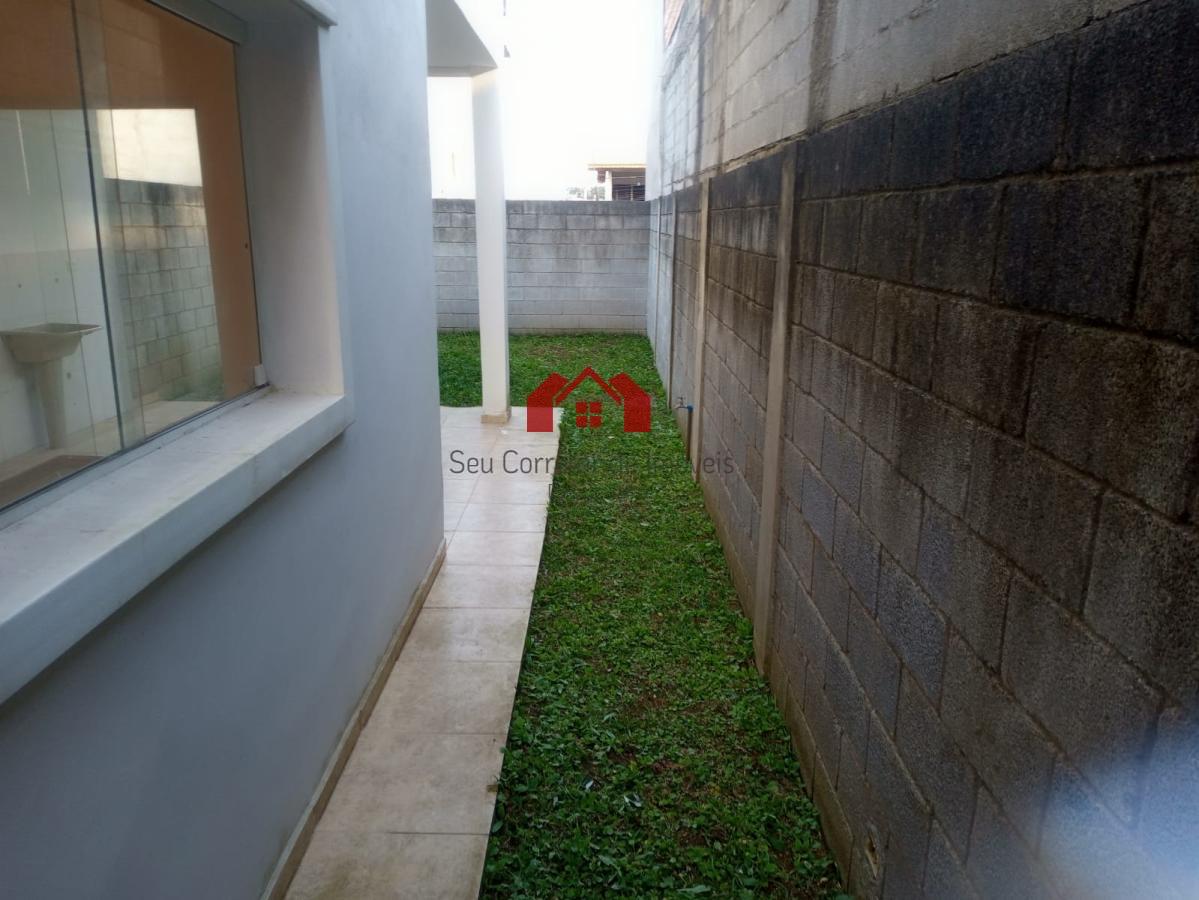 Casa à venda com 2 quartos, 60m² - Foto 32