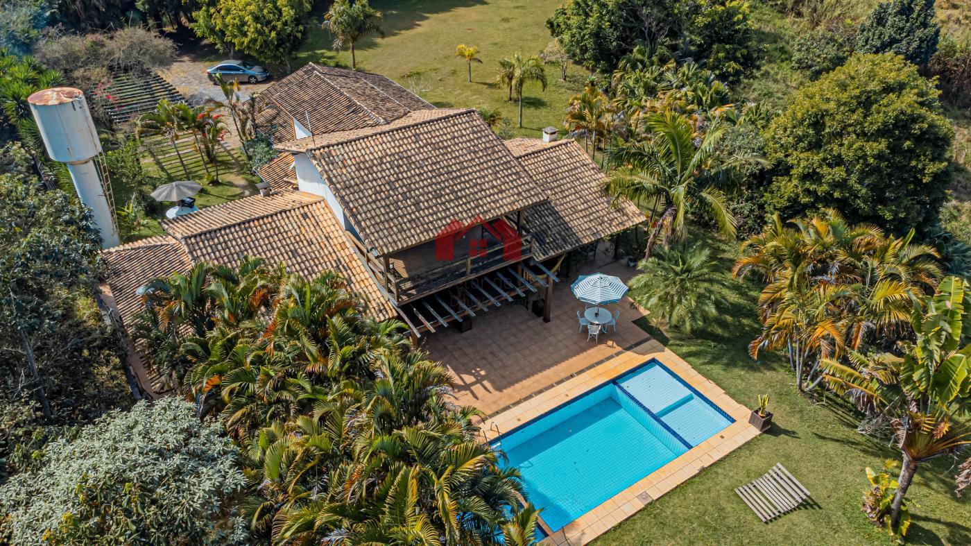 Casa com 4 dormitórios à venda, 370 m² por R$ 3.710.000,00 