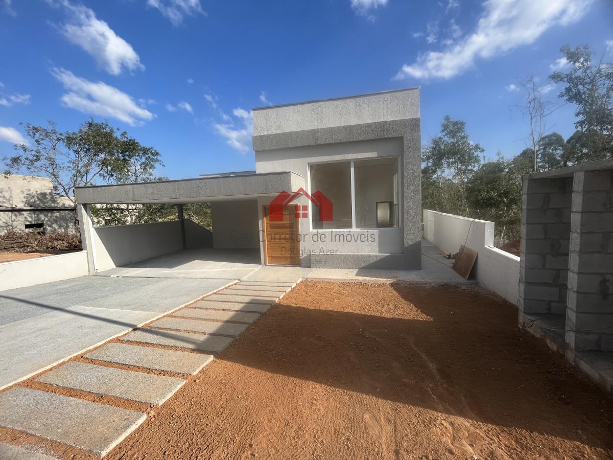 Casa de Condomínio à venda com 3 quartos, 250m² - Foto 2