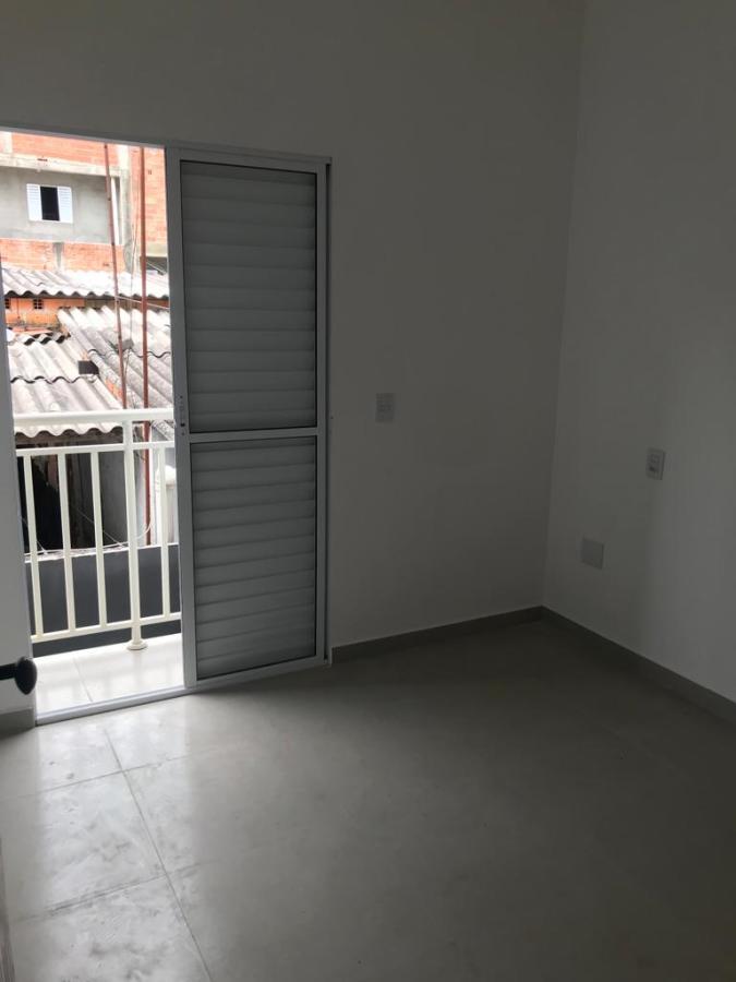 Casa à venda com 2 quartos, 50m² - Foto 2