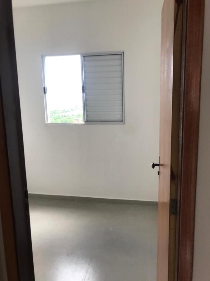 Casa à venda com 2 quartos, 50m² - Foto 3