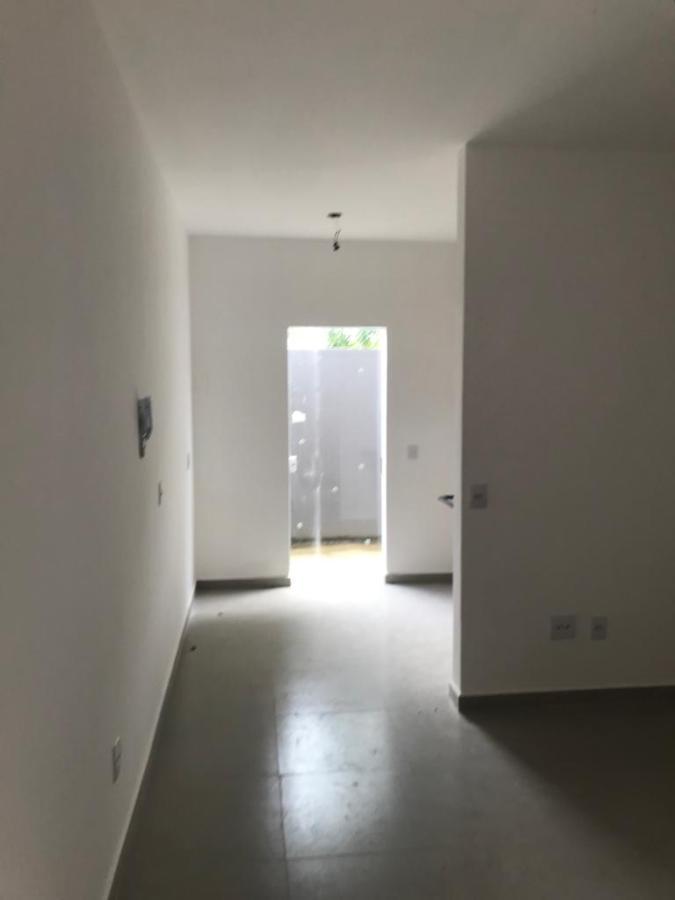 Casa à venda com 2 quartos, 50m² - Foto 4