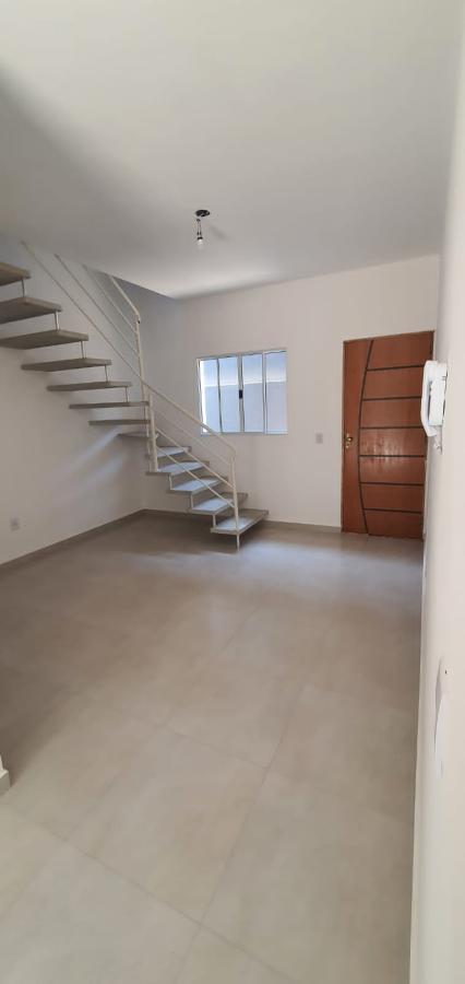 Casa à venda com 2 quartos, 50m² - Foto 17