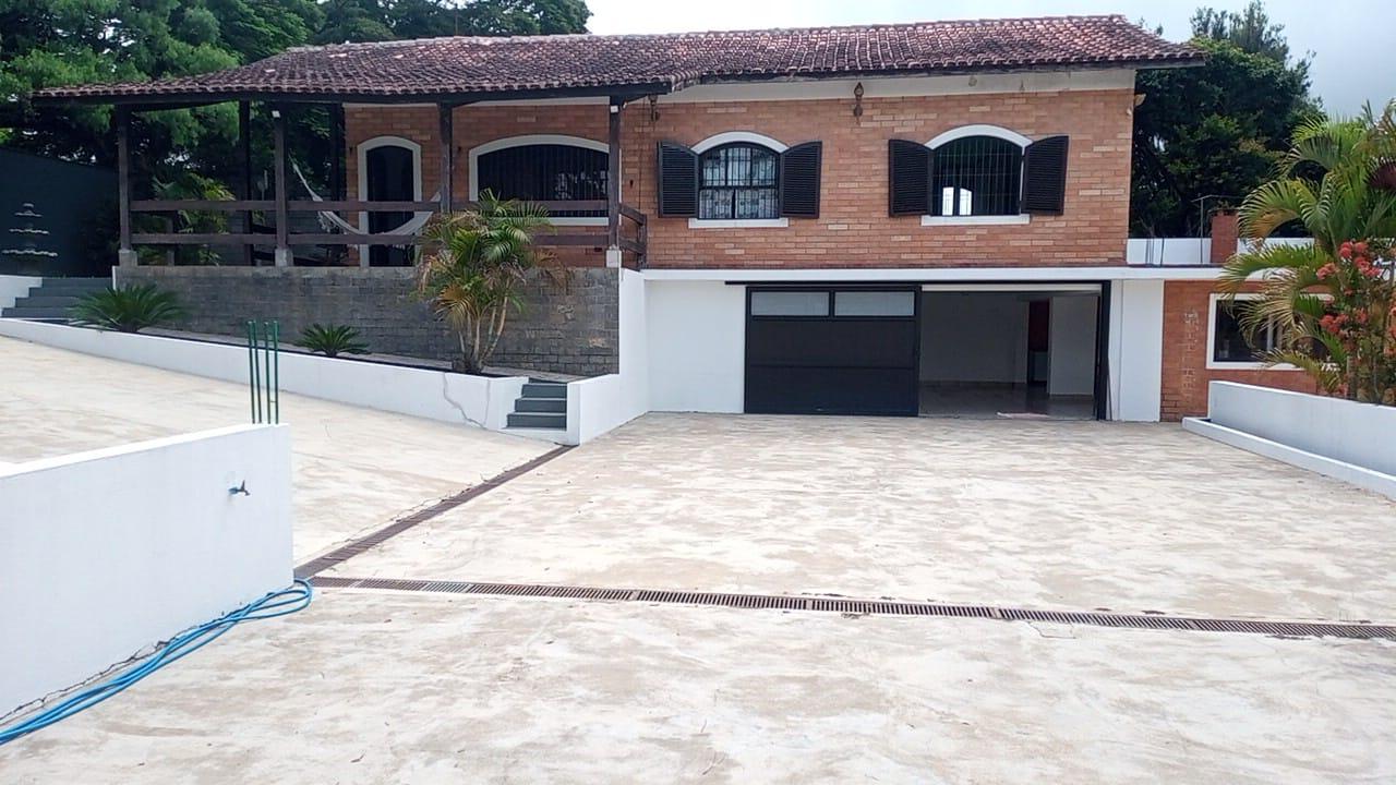 Casa de Condomínio à venda com 3 quartos, 350m² - Foto 1