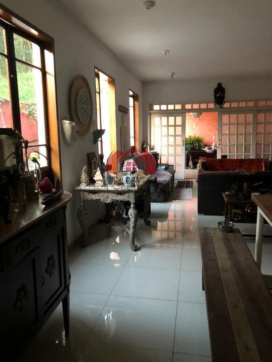 Casa de Condomínio à venda com 3 quartos, 500m² - Foto 2