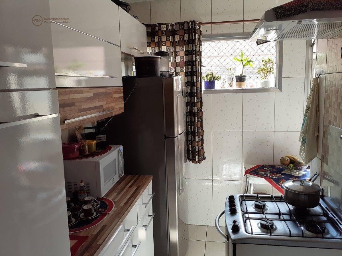 Apartamento à venda com 2 quartos, 69m² - Foto 2