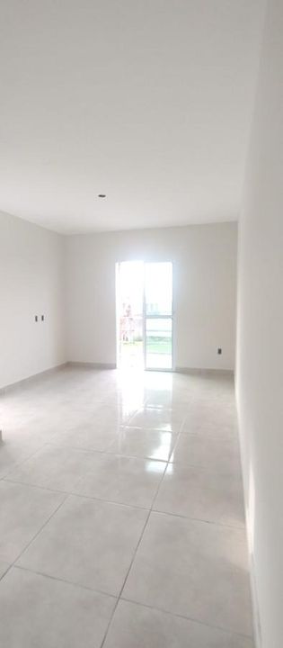 Casa à venda com 2 quartos, 56m² - Foto 6