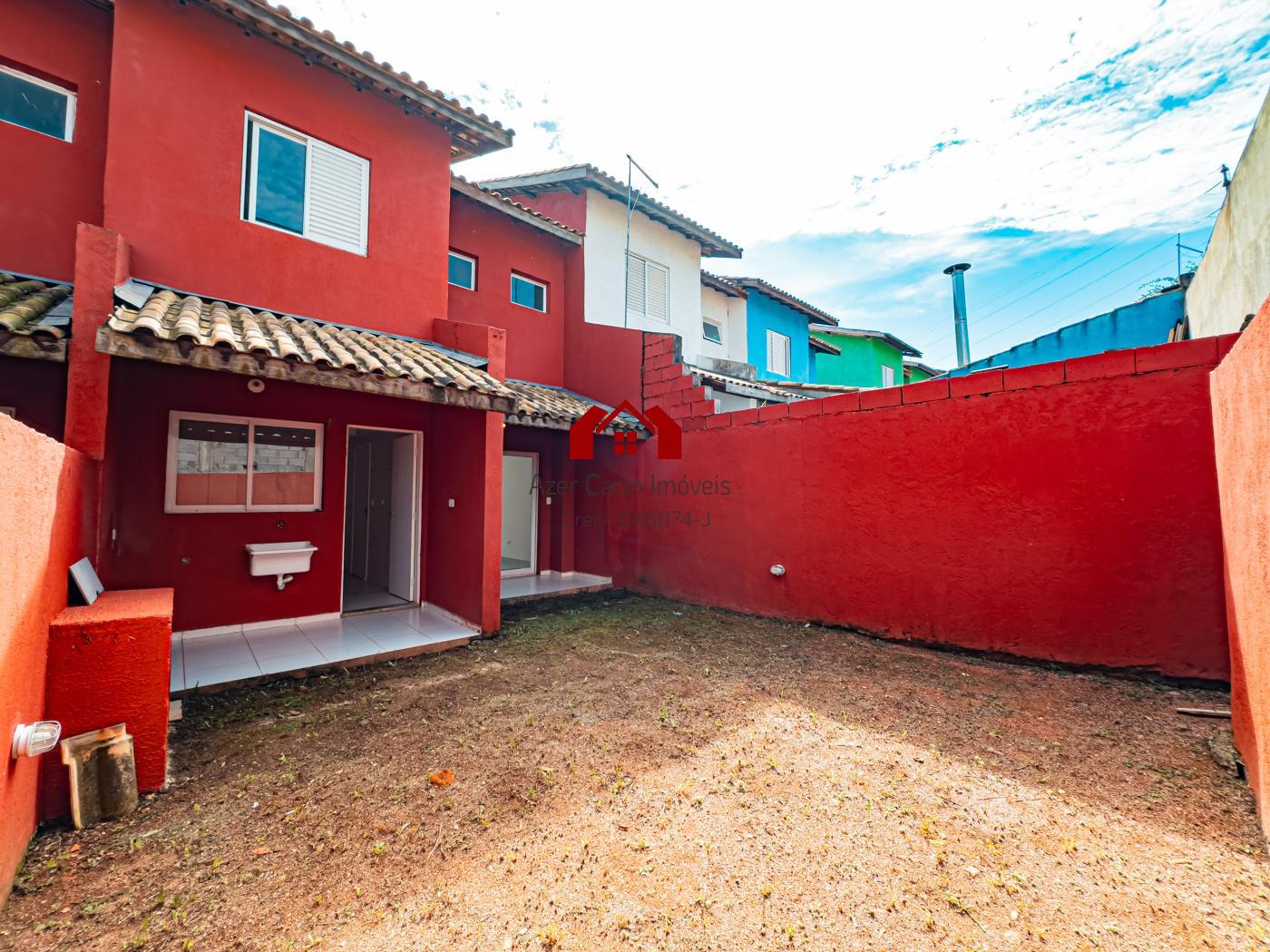 Casa à venda com 3 quartos, 97m² - Foto 1