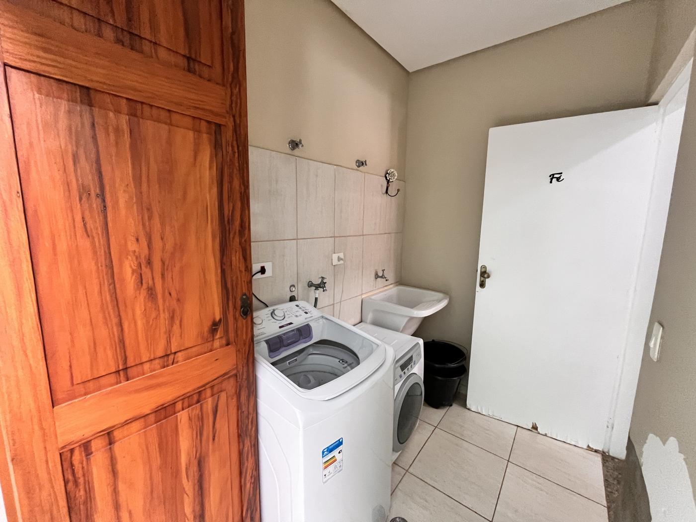 Casa à venda com 3 quartos, 196m² - Foto 5