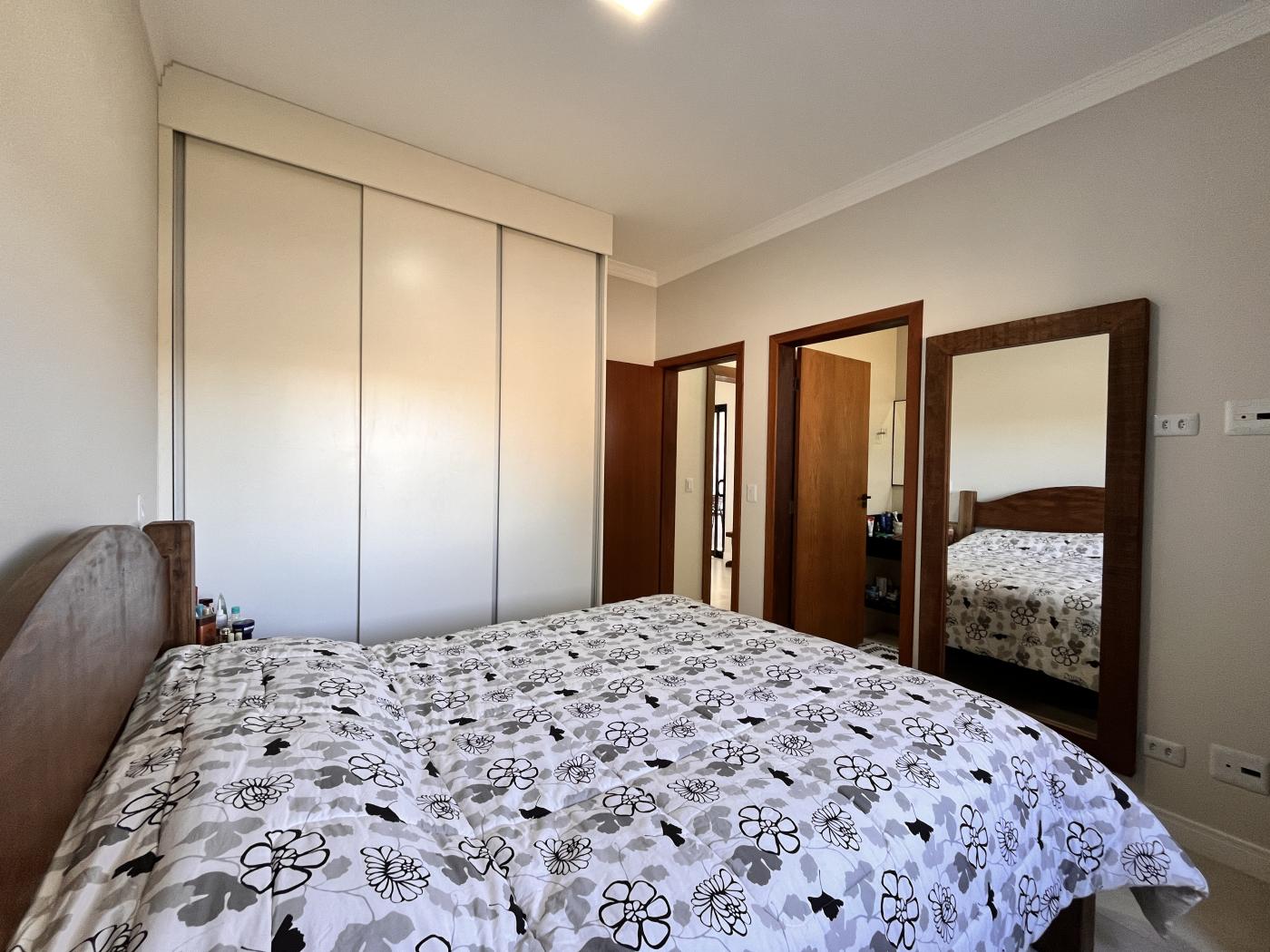 Casa à venda com 3 quartos, 200m² - Foto 13